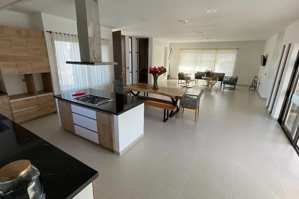 Villa La Bendicion - Hermosa Casa Campestre En Вильявисенсио